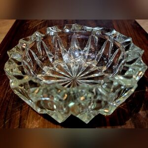 Vintage Heavy Crystal Ashtray Cut Starburst Pinwheel Design 4.75" Diameter